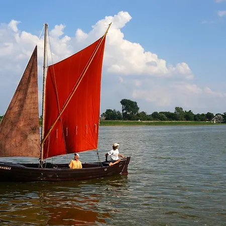 Deutsches Haus Am Fischlander Hafen 호텔