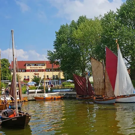 호텔 Deutsches Haus Am Fischlander Hafen 2*