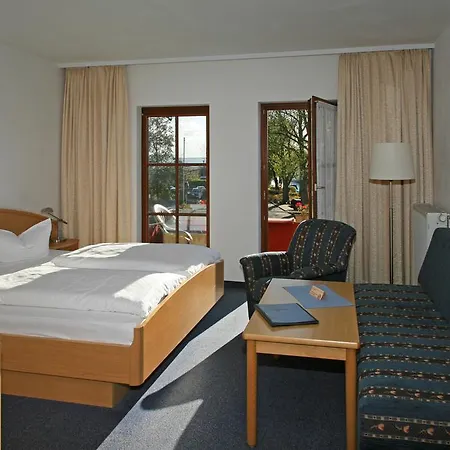 Deutsches Haus Am Fischlander Hafen