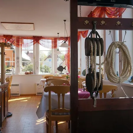 Deutsches Haus Am Fischlander Hafen 2* 부스트로우