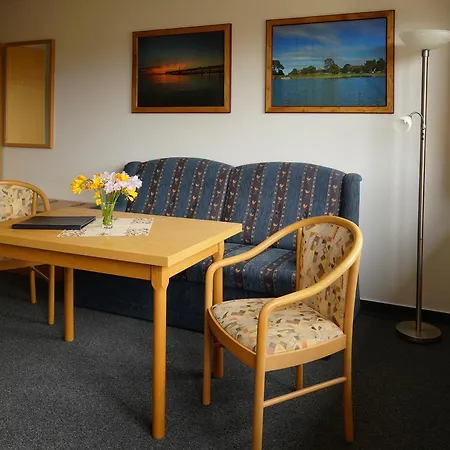 Deutsches Haus Am Fischlander Hafen 호텔 부스트로우